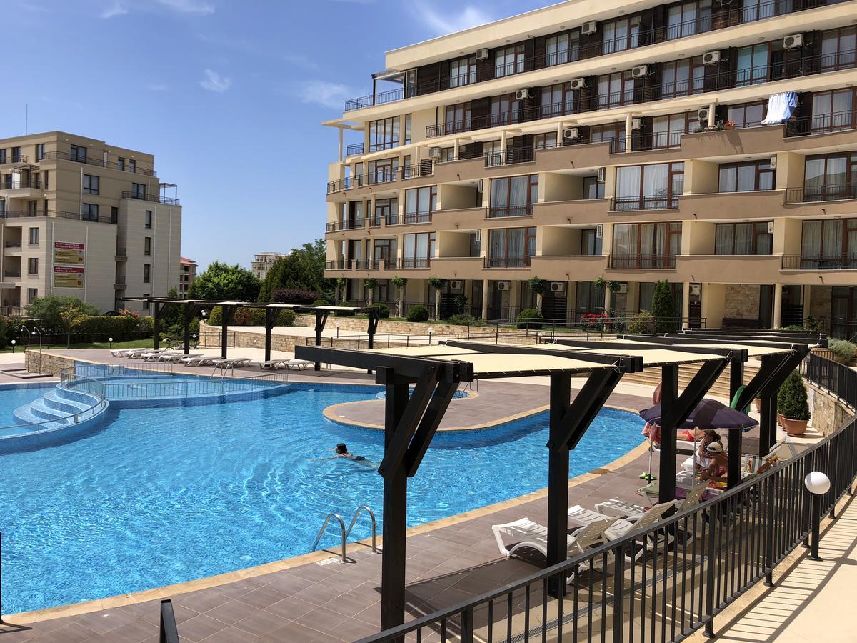 Vp Luxor Studio Sveti Vlas Bagian luar foto