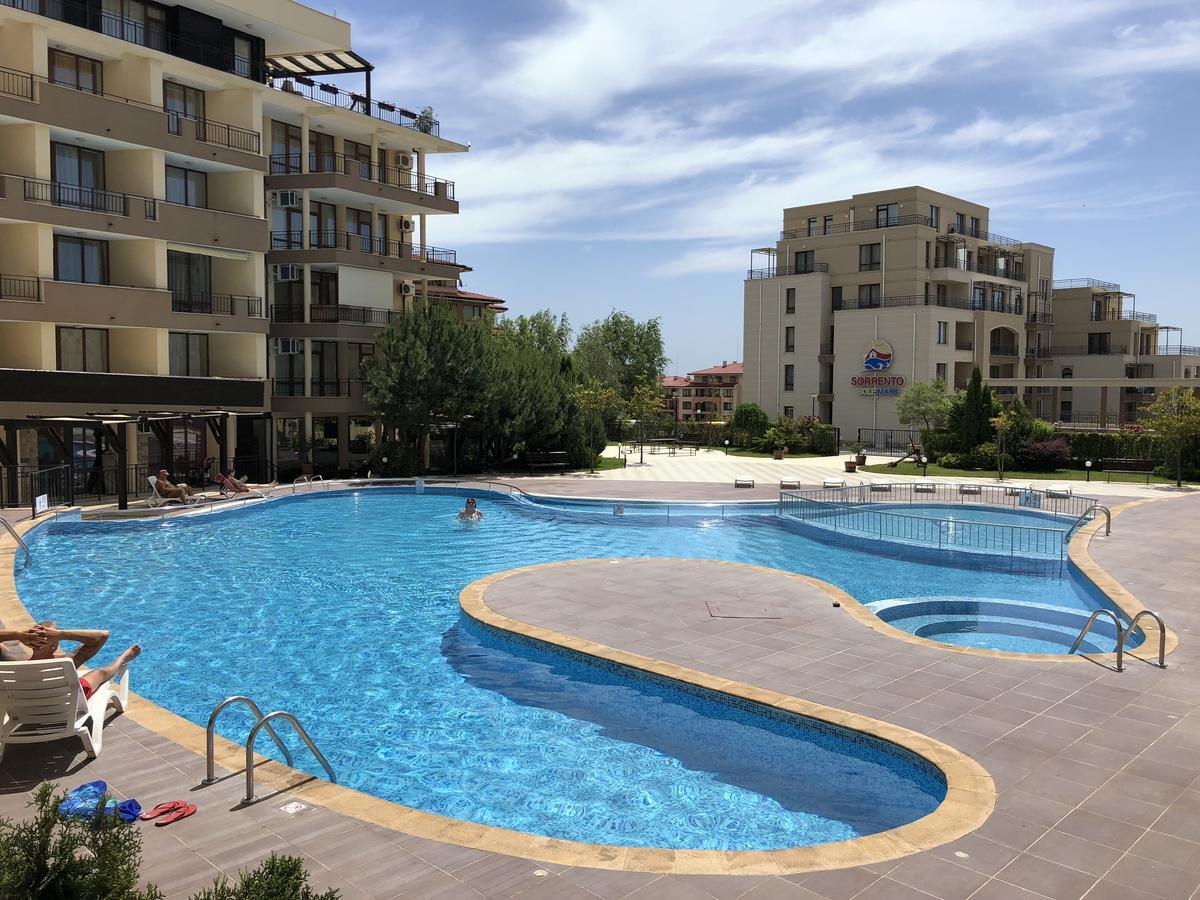 Vp Luxor Studio Sveti Vlas Bagian luar foto