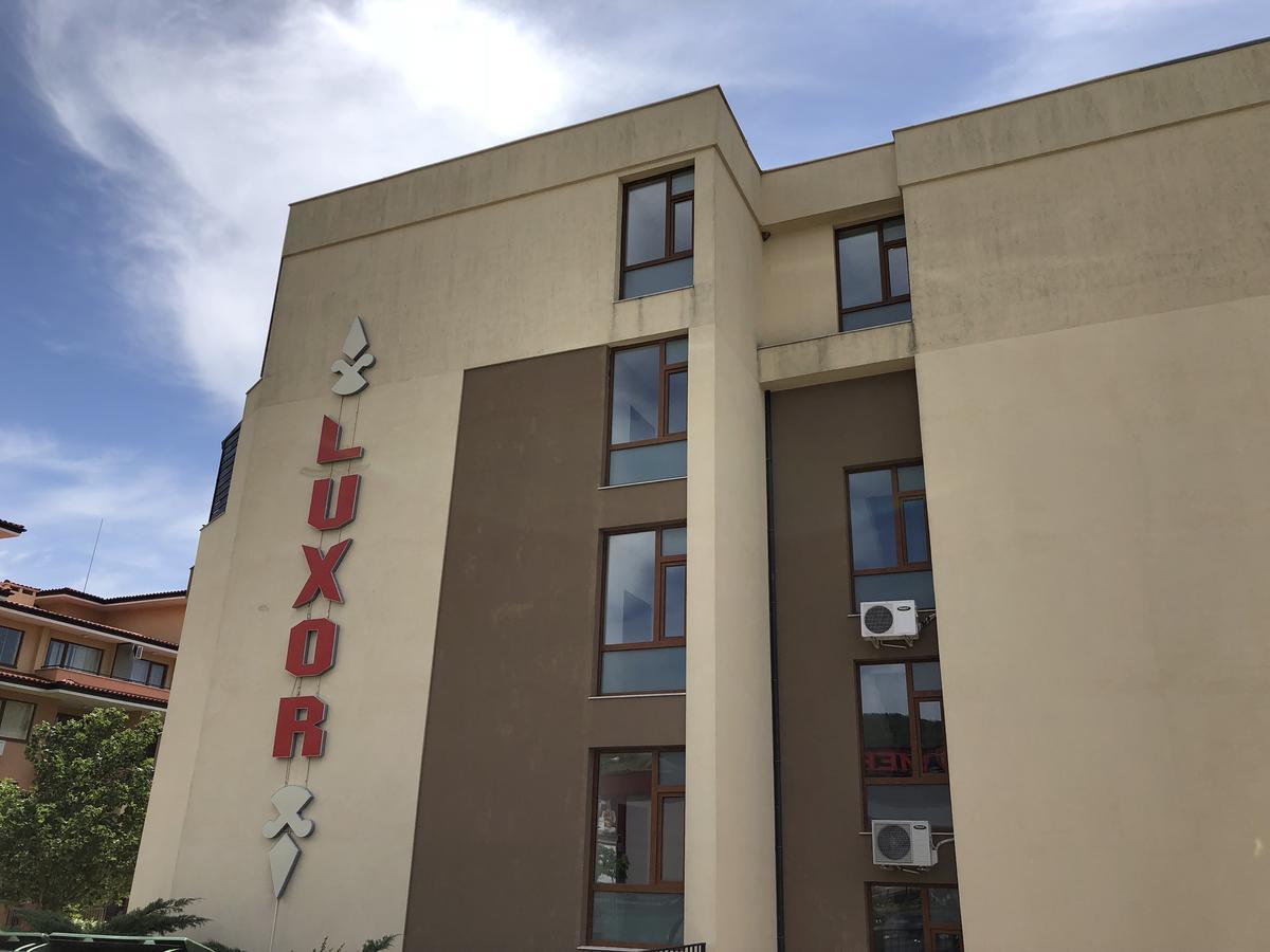 Vp Luxor Studio Sveti Vlas Bagian luar foto